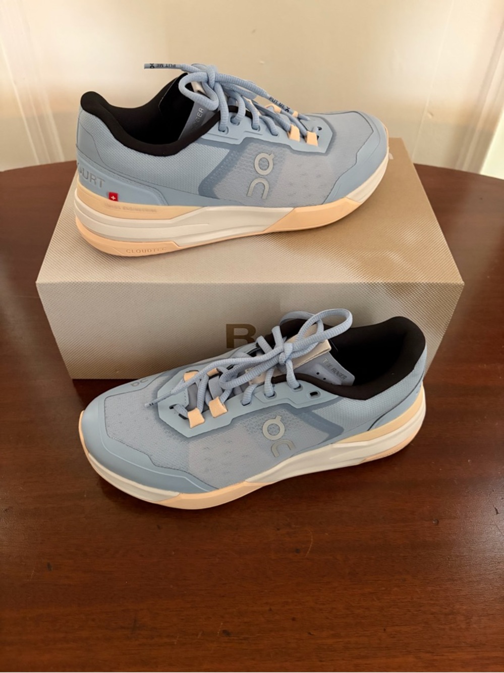 NWT&Box On Clouds Tennis. Women's 8.5. Rodger Advantage Pro Clay Court Shoes.